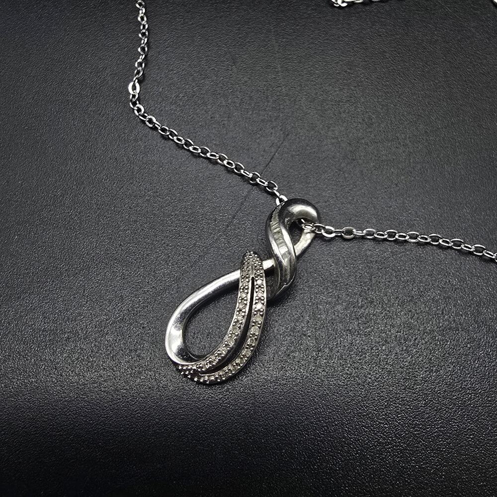 Sun Sterling Silver Diamond Chip Infinity Necklace Pendant 925